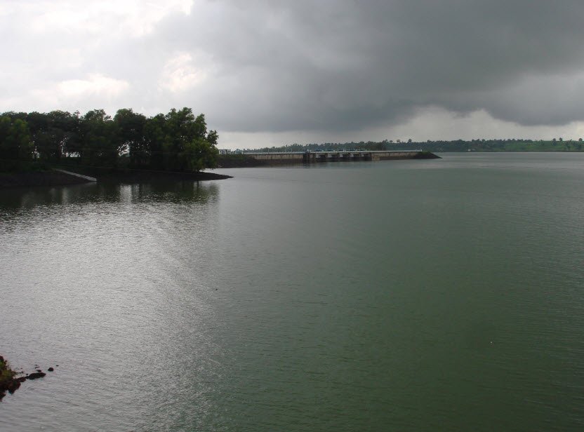 Vaitarna Lake